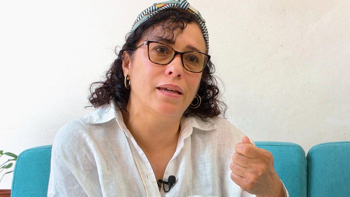 Abogada ecofeminista colombiana, Luz Estella Romero se ha destacado en la defensa de los derechos de las mujeres rurales y su acceso a la tierra. Su activismo por los Derechos Humanos y contra los desplazamientos forzosos y el despojo de tierras le han acarreado una persecución contra ella y su familia por la que han tenido que abandonar su país. Es fundadora de la agrupación de mujeres juristas COLEMAD - Asociación Colectiva de Mujeres al Derecho, a la que Naciones Unidas otorgó estatus consultivo en 2019 y que ha formado parte de los procesos de paz en Colombia.